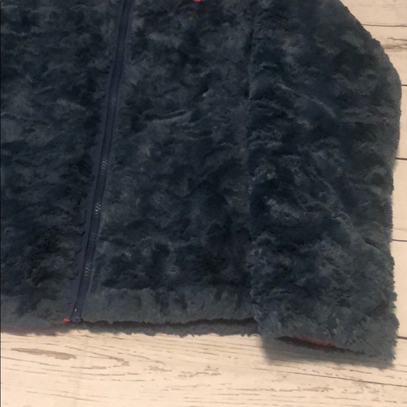 The North Face girls reversible puffer jacket - Picture 7 of 16